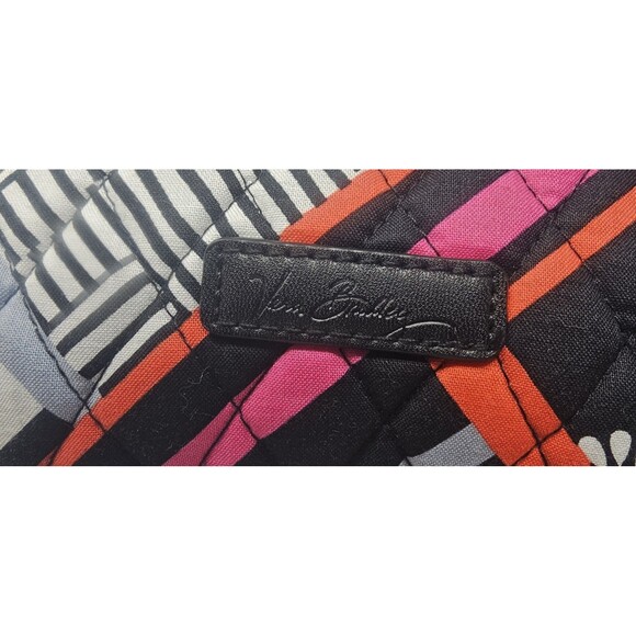 Vera Bradley Medium Zip Cosmetic Case Northern Stripes Multicolor  7"x6" NWT - Picture 3 of 16